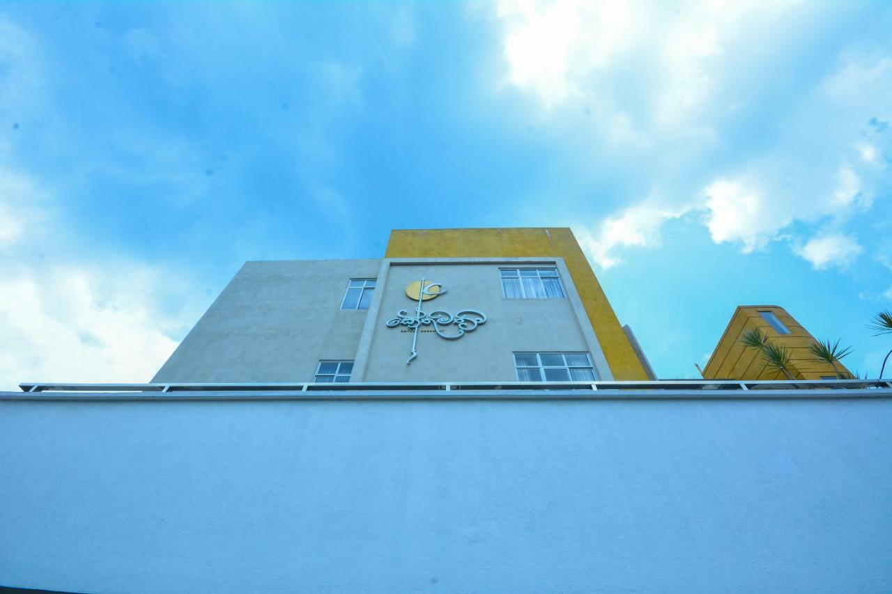 Kethumathee Hotel & Banquet Ratnapura Exterior foto